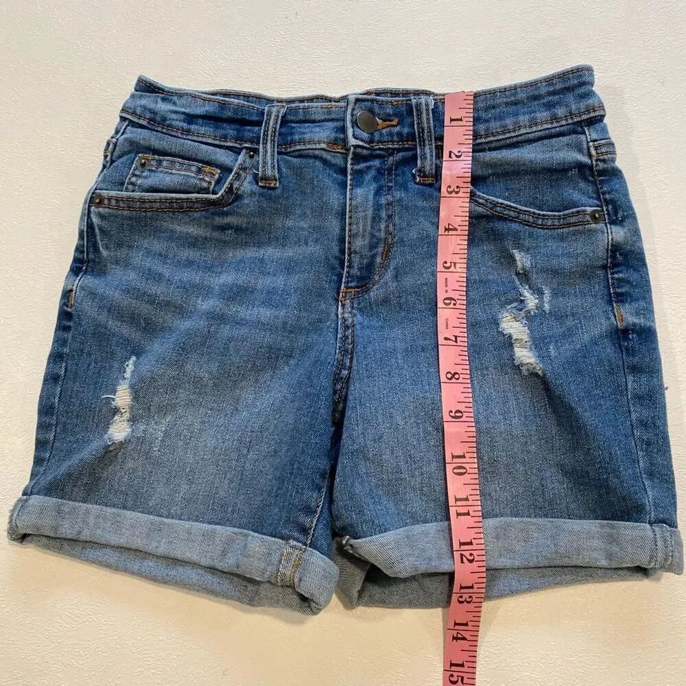 Universal Thread Mid Rise Denim Shorts Distressed Cuffed Blue Size 00/24 - Picture 5 of 6